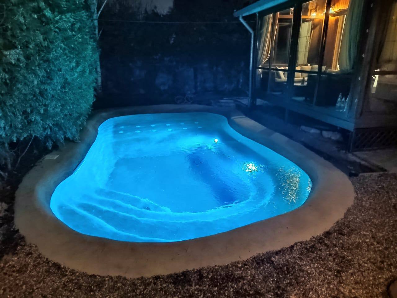 Как организовать обслуживание бассейна без постоянного ручного контроля