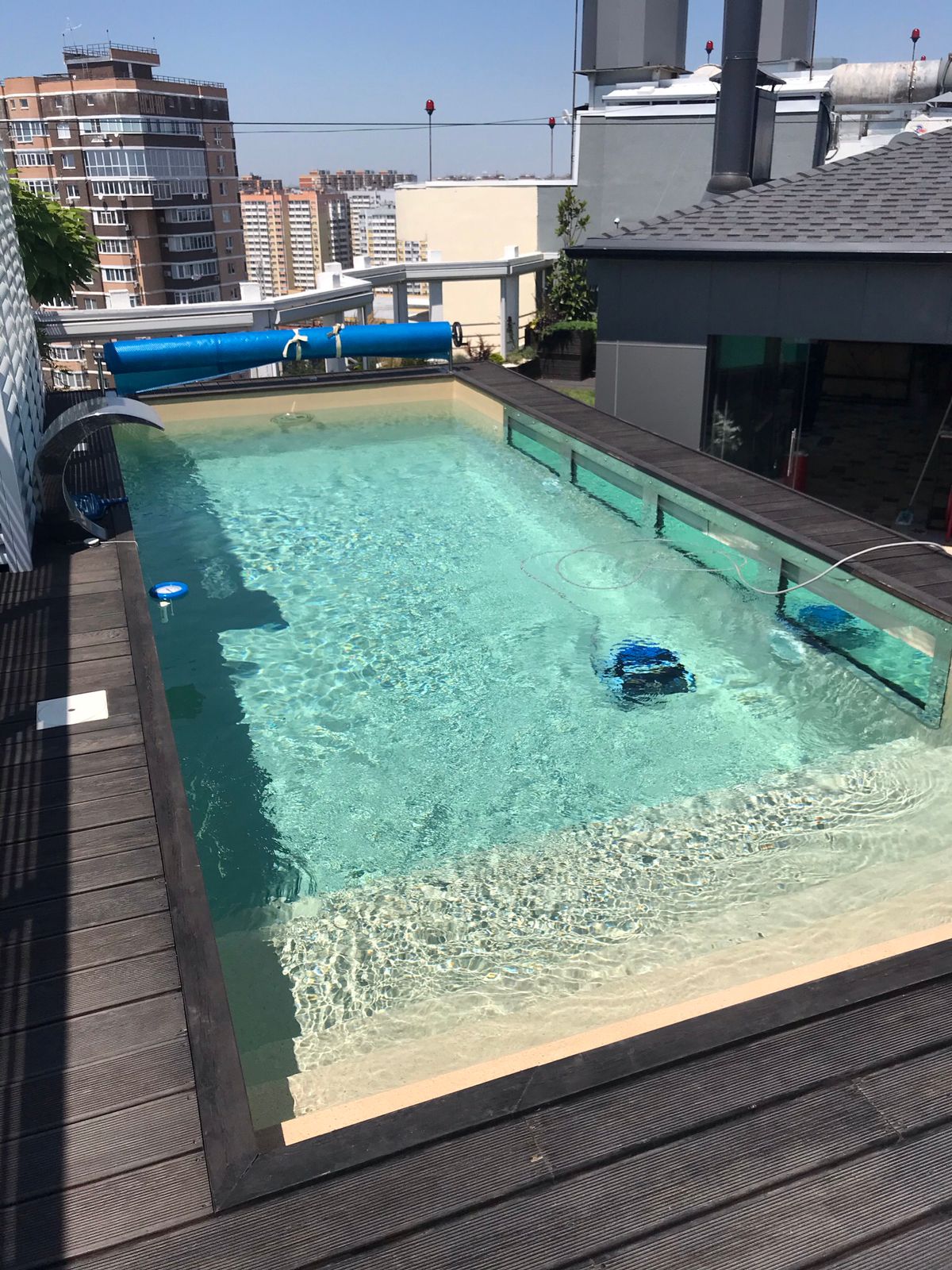 Частный объект с архитектурным бортом